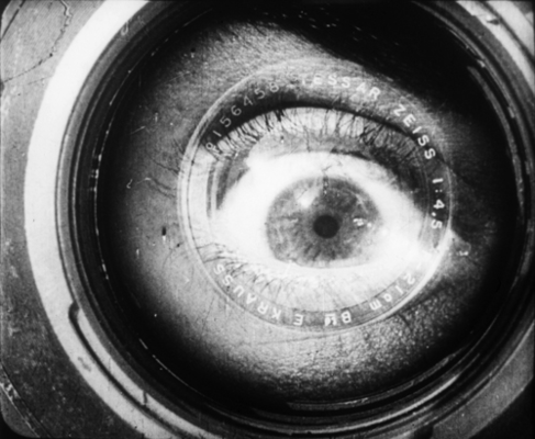El hombre de la cámara, Z Vertov