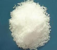 Se utiliza monohidrato de hidróxido de cloruro de zinc como material restaurador temporal.