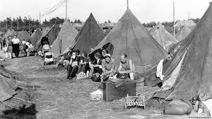 Vladek Reaches U.S. Refugee Camp