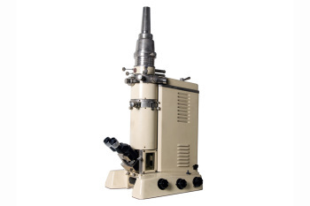 Primer microscopio electrónico