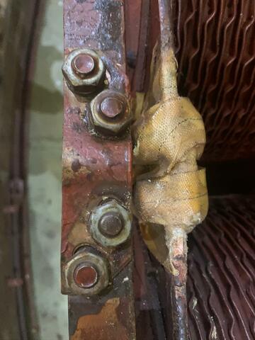 Inspeção visual da isolação das conexões entre os polos do GP