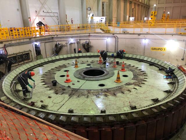 Limpeza do cubo do rotor, ventiladores, guias de ar superiores e inferiores) e cruzeta.