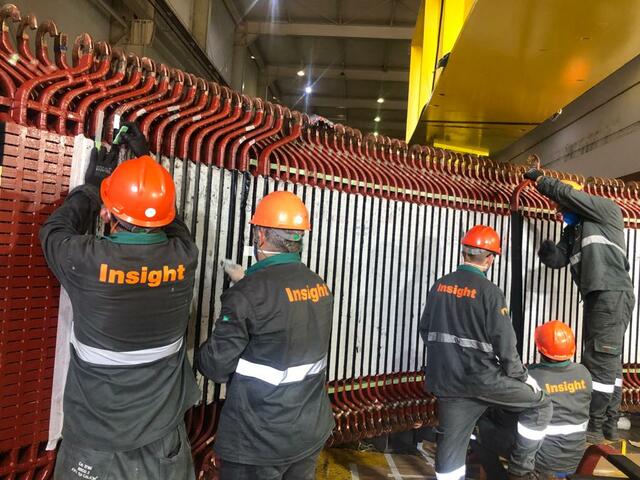 Montagem das barras roebel de topo e ensaios elétricos