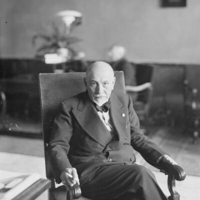 Timeline: Luigi Pirandello