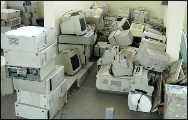 Primeros equipos de cómputo con equipos obsoletos