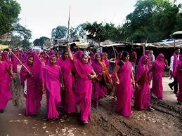 Lal gulabi gang, justicia para las mujeres. India