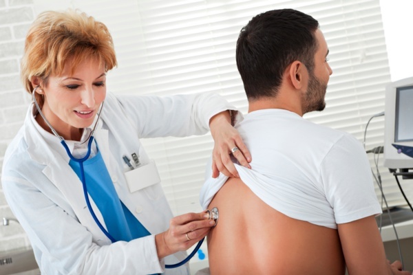 Lanzamiento de la estrategia DOTS para el control de la tuberculosis