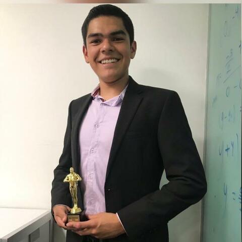 Gane un premio Alfombra Azul