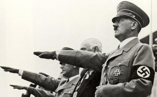 Adolf Hitler llega al poder en Alemania