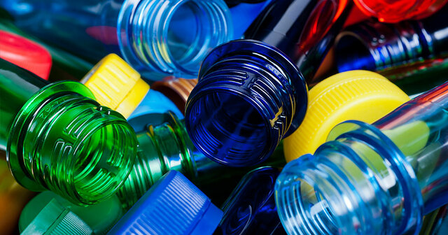 Se crea el Plástico