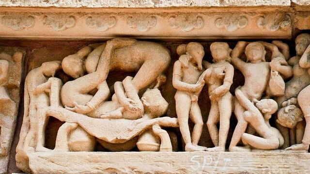 Primeras estatuas eróticas