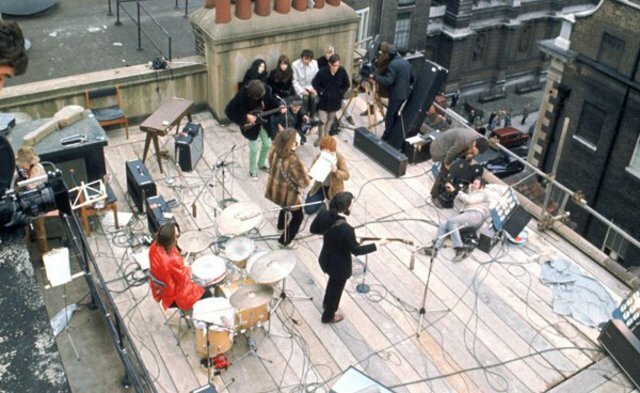 Improvised presentation "Rooftop Concert"