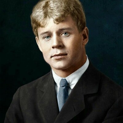 Timeline: Биография С. А. Есенин