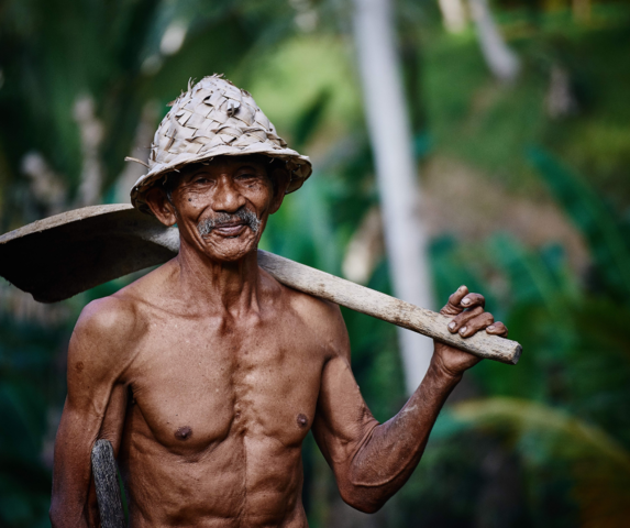 Ethnography through thick and thin (G. Marcus, 1998)