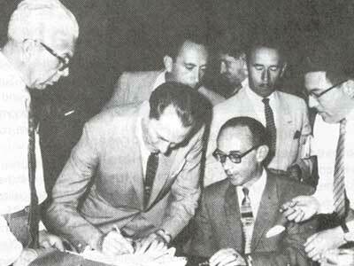 En Colombia, en 1899, se crearon las “sociedades de socorro mutuo”.