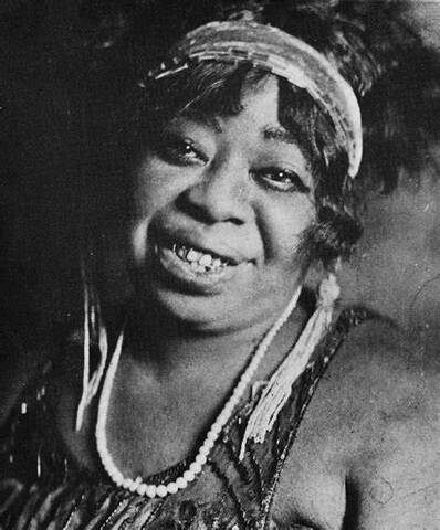 Ma Rainey (1882-1939)