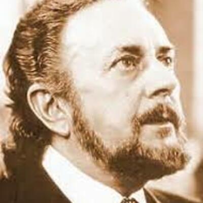 Timeline: Η ζωη του Γιαννη Ριστου