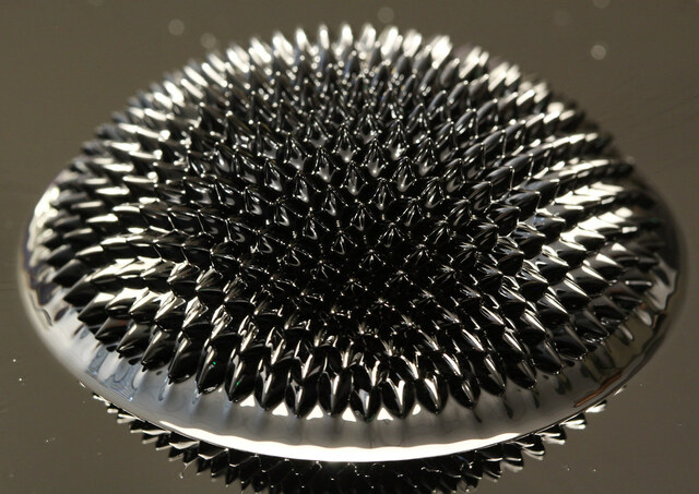 Ферромагнитная жидкость