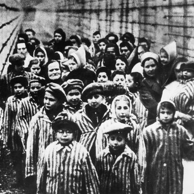 Timeline: Holocaust