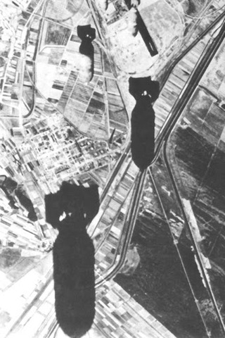 Roma e Torino vengono bombardate dagli Alleati; Milano viene praticamente rasa al suolo