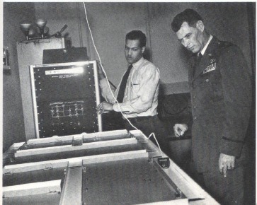 Marvin Minsky y Dean Edmonds