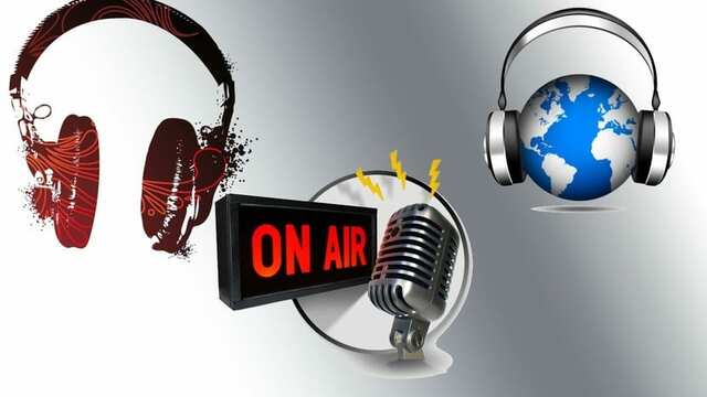 Primera estación de radio “al aire” a través de Internet Fue Carl Malumund, la estación de Malumud usaba una tecnología llamada MBONE