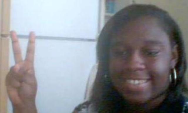 joins her middle school choir