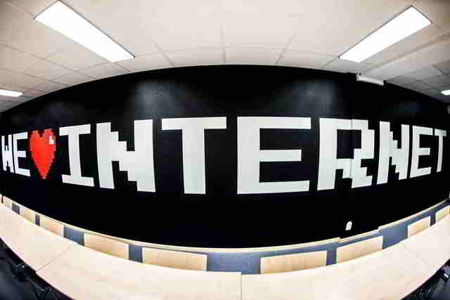 Llegan 2,4 millones mundialmente