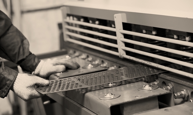 Resguardos a las máquinas (1877)