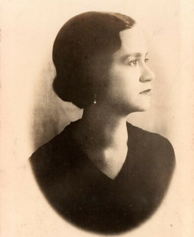 Primera mujer universitaria graduada de Medicina en Ecuador