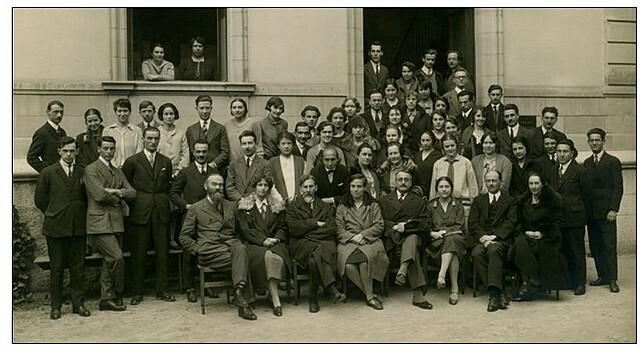 Creación del Instituto Jean-Jacques Rousseau