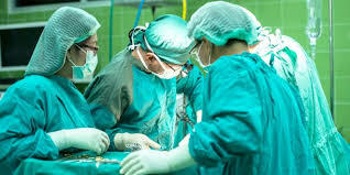 PRIMER TRANSPLANTE CARDIACO
