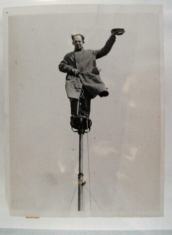 Flagpole Sitting Trend is Born