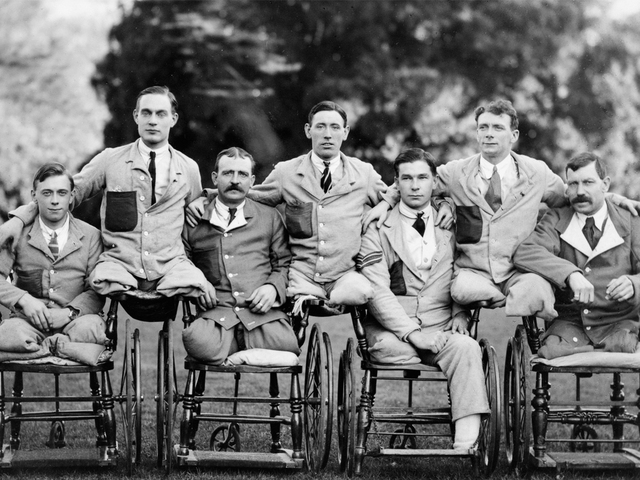 DOPOGUERRA TORMENTATO