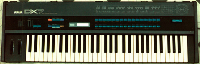 YAMAHA DX7