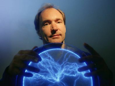 Tim Berners-Lee (1955) aun en pie