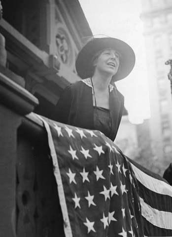 Jeannette Rankin elected into Congress