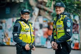 Miilitsast politseiks