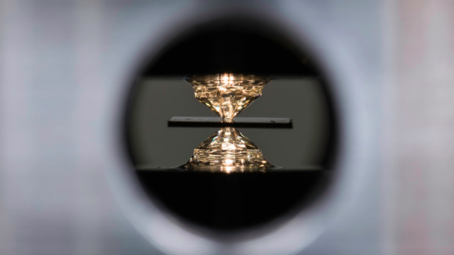 Superconductividad a temperatura ambiente