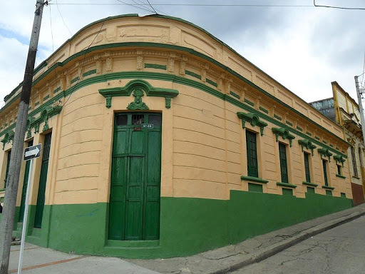 Primera escuela de medicina veterinaria en Colombia