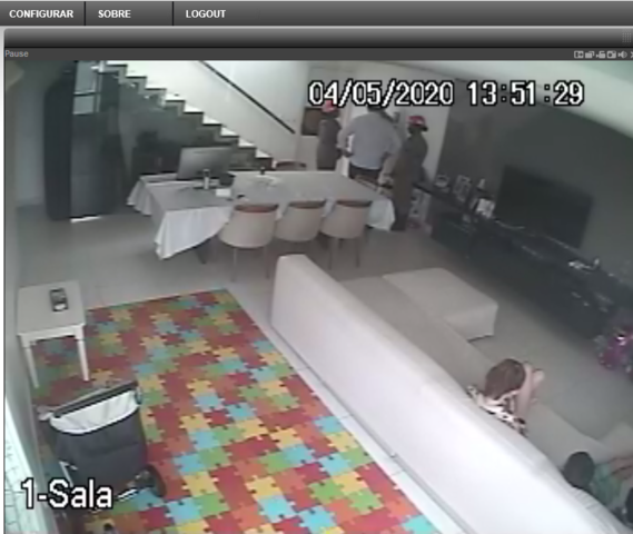 Visita equipe do Corpo de Bombeiros após forte estalo