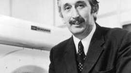 Timeline:  GODFREY NEWBOLD HOUNSFIELD: HISTORIA E IMPACTO DE LA TOMOGRAFÍA COMPUTADA