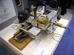 Modelo primitivo del escáner TAC, usado en el primer experimento en el EMI Central Research Laboratory