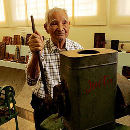 Primeira Polvilhadeira Manual