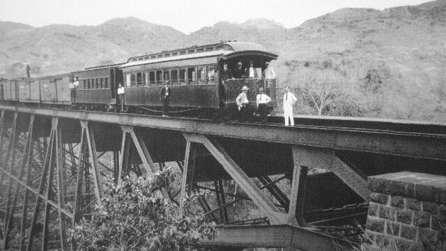 La Construccion del ferrocarril electrico al Pacifico