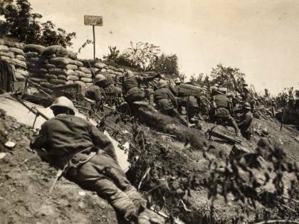 Truppe italiane varcano il Piave