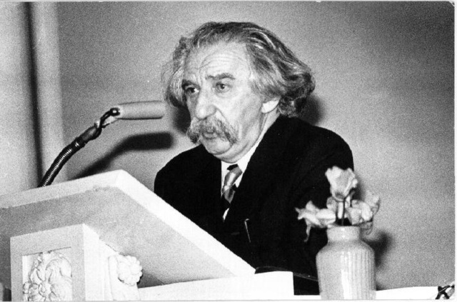 IURI MIJÁILOVICH LOTMAN (1922-1993)