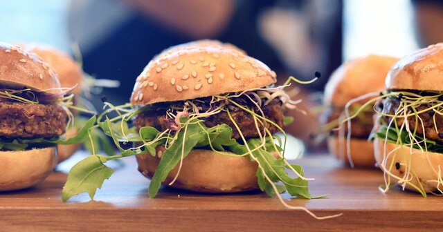 Sandwich au poulet in-vitro