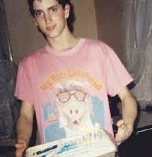 Rap-eko talde batean zegoen eta haiekin album bat atera zuen. Freestyl-eko batalla askotan parte hartzen zuen.