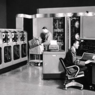 Timeline: Las computadoras y su historia.